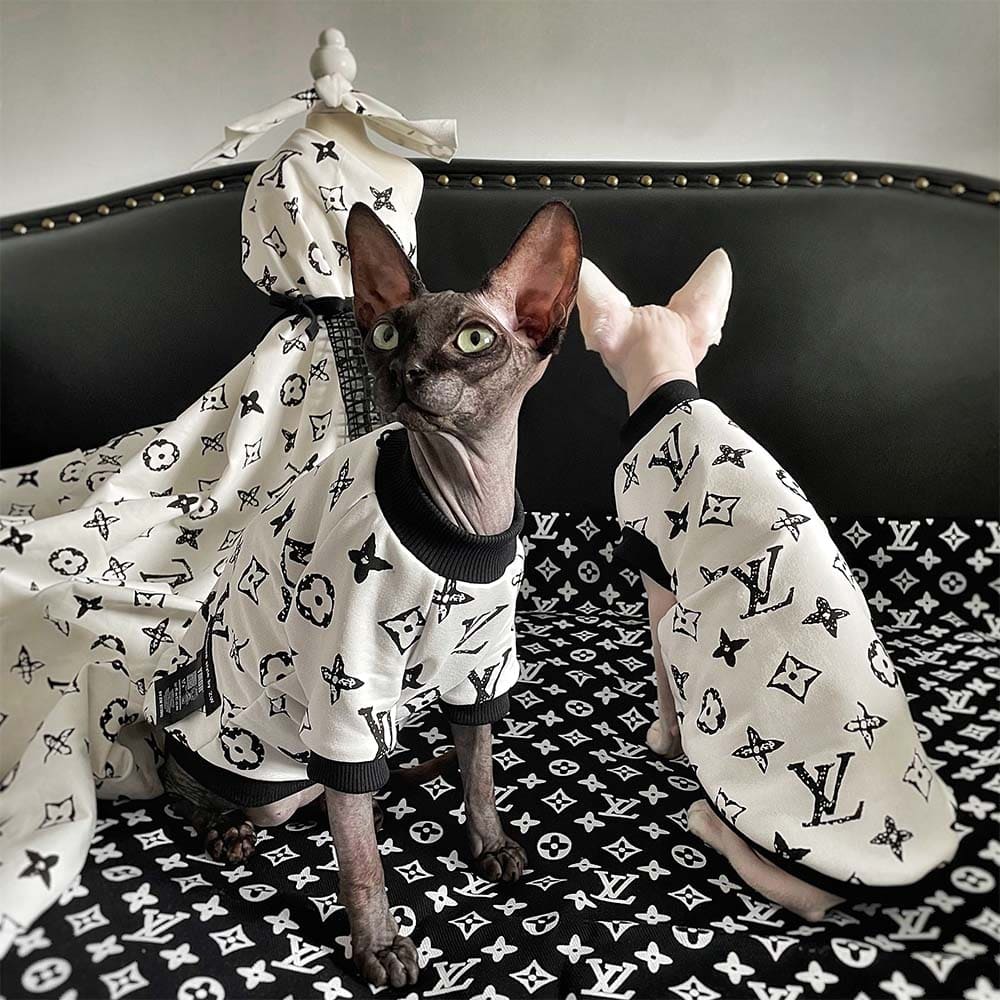 The Louis Vuitton New Purr-fect Collection Showcases the Designer's Own Cats  - I Can Has Cheezburger?